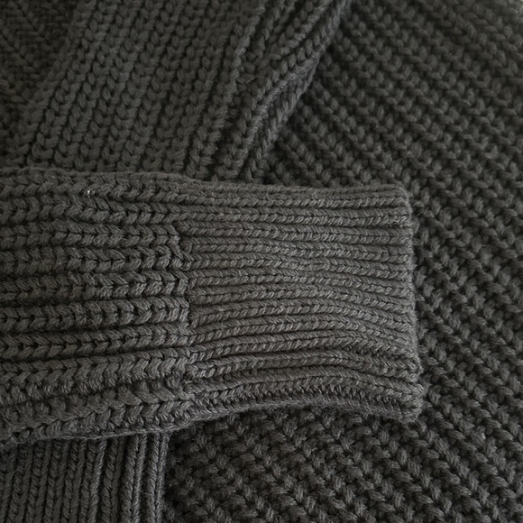 Navy Ribbed Sweater - Picture 3 of 3